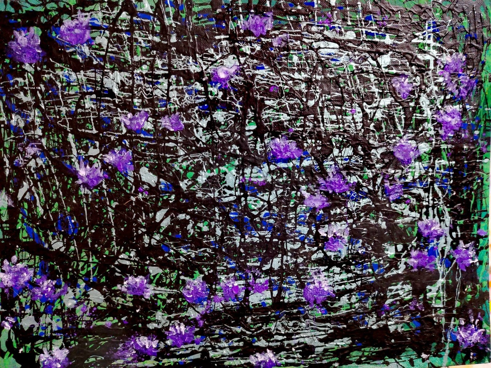 Nenúfares bajo la luz de la luna